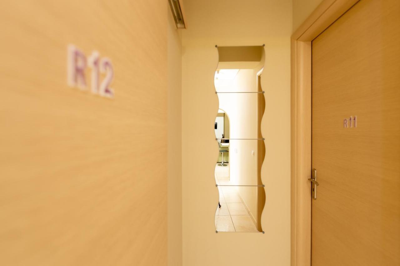 A&J Apartments Or Rooms Athens Airport Markópoulon Buitenkant foto